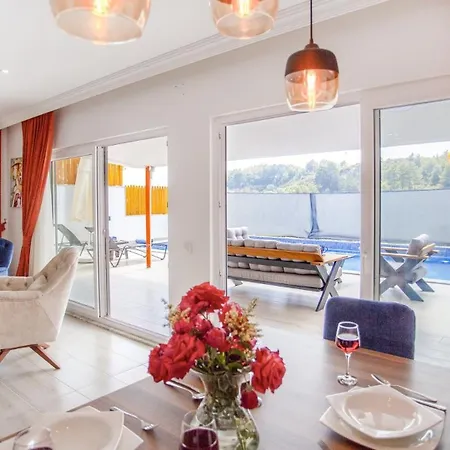 Willa Uzumlu Village 2 Bedroom 9863 Kalkan