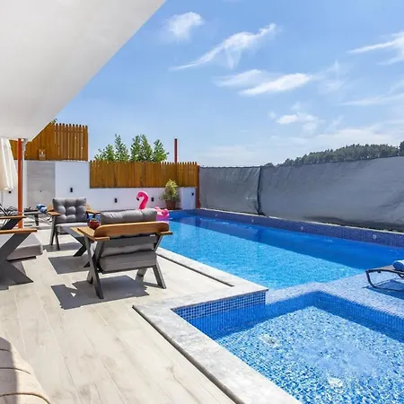 Uzumlu Village 2 Bedroom 9863 Villa