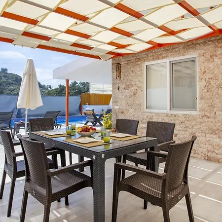 Uzumlu Village 2 Bedroom 9863