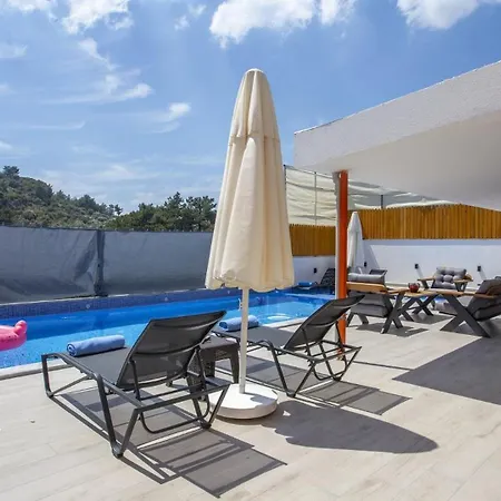 Uzumlu Village 2 Bedroom 9863 Kalkan